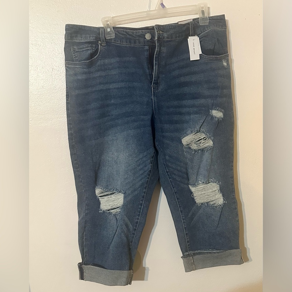 Lane Bryant Signature Fit High-Rise Straight Crop Jeans
Distressed Dark Wash